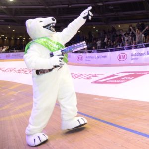 GASAG Eisbär sehcs tage rennen berlin mit t-shirt kanone promotion