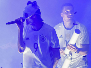 rapper cro lukas podolski t-shirt kanone die mannschaft