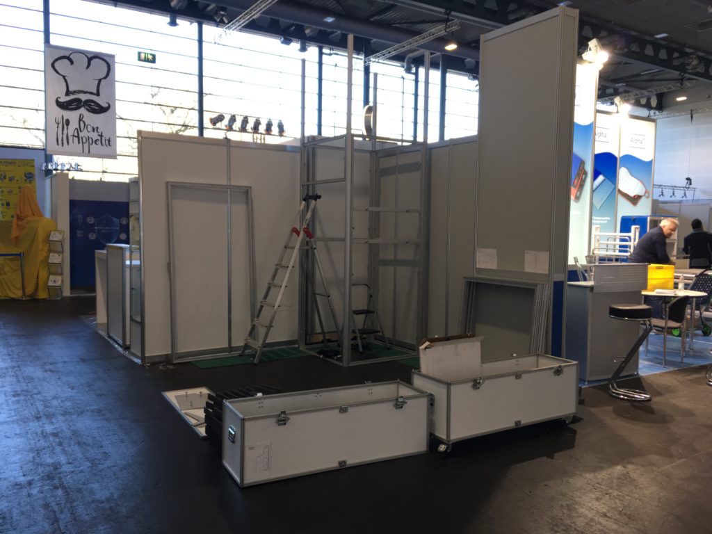 Messestand der Hire a Doctor Group Berlin von Agentur Kontraschall Event-Technik Bremen Messebau