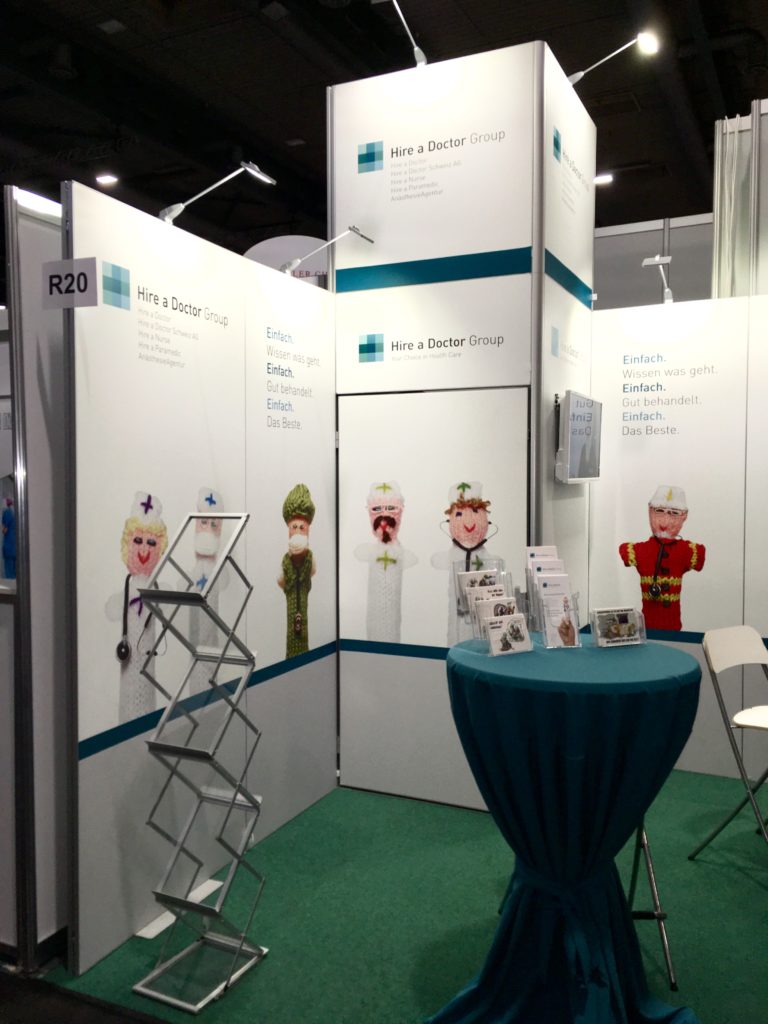 Messestand der Hire a Doctor Group Berlin von Agentur Kontraschall Event-Technik